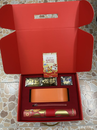 感谢斗鱼10年来的陪伴和支持，感激不尽，新年礼物特别喜爱，尤其是这个聚宝盆，祝斗鱼2026年越来越好[龇牙][龇牙][龇牙][龇牙]