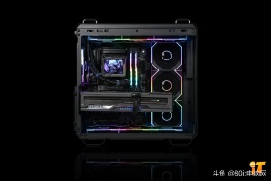 兄弟们你们喜欢这个效果嘛，华硕TUF 502纯黑无立柱海景房+七彩虹5090 D  ADOC 装出来的效果你们喜欢嘛[色]感谢上海吴先生的支持[抱拳]
CPU ：AMD 锐龙9 9950X3D原
散热 ：钛钽LG700PRO 360 AMD版 黑
内存 ：芝奇F5 64G 6000 C30-TR5NS 皇家戟 EXPO版 银 套
固态 ：三星990PRO 2T
主板 ：华硕TUF GAMING X870-PLUS WIFI
显卡 ：七彩虹5090 D Advanced OC 32G
电源 ：华硕ROG STRIX 雷鹰1200W 氮化镓 白金全模 ATX3.1
机箱 ：华硕TUF GAMING GT502 黑 无立柱
风扇 ：骨伽星链V2 120 黑 正向
风扇 ：骨伽星链V2 120 黑 反向*6