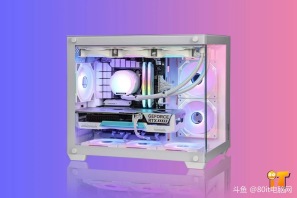 【长城视界S1纯白无立柱海景房方案】兄弟们你们喜欢这个效果嘛，长城视界S1纯白无立柱海景房+华硕TX 4060Ti-O8G白色装出来的效果你们喜欢嘛[色]感谢东莞朱先生的支持[抱拳]
CPU ：intel i5 14600KF原
散热 ：钛钽SJ-A080 360 intel版 白
内存 ：雷克沙DDR5 32G 6400 C32 战神之刃 套 白 A-Die
固态 ：雷克沙NQ790 1T
主板 ：华硕TX GAMING B760M WIFI
显卡 ：华硕TX-RTX4060Ti-O8G-GAMING
电源 ：影驰名人堂HOF GS850 金牌全模 白 ATX3.1
机箱 ：长城视界S1 白 无立柱
风扇 ：骨伽灵镜 正向 白
风扇 ：骨伽灵镜 反向 白*5
配件 ：灯光集线器