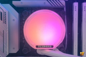 【80it电脑网】长城海王星纯白海景房+七彩虹4060ti Ultra白色装出来的效果你们喜欢嘛[色]感谢金华张先生的支持[抱拳]
CPU ：intel i5 13600KF
散热 ：钛钽SJ-A080 360 intel版
内存 ：威刚XPG 威龙 D300 6000 16G 白 海力士A-die*2
固态 ：雷克沙NQ790 1T
主板 ：微星MAG B760M MORTAR WIFI Ⅱ 迫击炮
显卡 ：七彩虹4060Ti Ultra W DUO OC 8G
电源 ：鑫谷GM750W 冰山版 金牌全模 ATX3.0
机箱 ：长城海王星T6 白
风扇 ：骨伽灵镜 正向 白*1
风扇 ：骨伽灵镜 反向 白*5
配件 ：风扇集线器
配件 ：灯光集线器
线材 ：七彩虹iGame 模组延长线 24Pin+2*8Pin 白