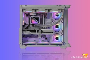 【AOC 震天弓 CG455一体弯玻海景房方案】兄弟们你们喜欢这个效果嘛，AOC 震天弓 CG455一体弯玻海景房方案+华硕TX5070-O12G装出来的效果你们喜欢嘛[色]感谢吕梁王先生的支持[抱拳]
CPU ：AMD 锐龙7 9700X
散热 ：钛钽SJ-A090 360 双平台版 白
内存 ：科摩思承影机甲 32G 6000 C28 套 白 A-Die
固态 ：西数SN5000 1T M.2 蓝盘
主板 ：技嘉B850M EAGLE WIFI6E ICE
显卡 ：华硕TX-RTX5070-O12G
电源 ：追风者AMP GH750 金牌全模 白 ATX3.1
机箱 ：AOC 震天弓 CG455 白
风扇 ：骨伽星链V2 120 白 正向
风扇 ：骨伽星链V2 120 白 反向*6
配件 ：灯光集线器