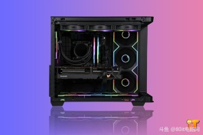 【80it电脑网】兄弟们你们喜欢这个效果嘛，AOC 震天弓CG455纯黑一体弯玻无立柱海景房+华硕TUF 7800XT装出来的效果你们喜欢嘛[色]感谢上海王先生的支持[抱拳]
CPU ：intel i5 12600KF
散热 ：超频三DA360 PRO ARGB 黑 数显版
内存 ：金百达32GB(16G*2) 3600 黑刃 套
固态 ：雷克沙NQ790 1T
主板 ：华硕PRIME B760M-AYW WIFI D4
显卡 ：华硕TUF RX7800XT-O16G-OG-GAMING
电源 ：长城E7 750W 金牌全模 ATX3.1
机箱 ：AOC 震天弓 CG455 黑
风扇 ：骨伽星链V2 120 黑 正向
风扇 ：骨伽星链V2 120 黑 反向*6
配件 ：灯光集线器