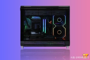 【未知玩家 幻翼LCD纯黑科幻方案】兄弟们你们喜欢这个效果嘛，未知玩家 幻翼LCD纯黑科幻方案+七彩虹5070战斧豪华版装出来的效果你们喜欢嘛[色]感谢南通王先生的支持[抱拳]
CPU ：AMD 锐龙7 9700X
散热 ：TRYX PANORAMA 展域 SE 360 ARGB 黑
内存 ：雷克沙DDR5 32G 6000 C28 战神之翼 套 黑 A-Die
固态 ：西数SN7100 1T M.2 黑盘 
主板 ：微星B650M GAMING PLUS WIFI
显卡 ：七彩虹战斧 5070 12G 豪华版
电源 ：美金竞蝠 GM750 金牌全模 ATX3.1
机箱 ：未知玩家 幻翼 LCD 黑
风扇 ：骨伽星链V2 120 黑 正向*4
风扇 ：骨伽星链V2 120 黑 反向*5
配件 ：灯光集线器