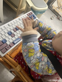 吾儿将来必有冠绝之资！！
另外问一下老哥们熊掌的陪玩店在哪里下单啊，我咋没找到地方下单