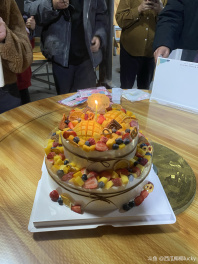 祝自己生日快乐🎂也祝哥哥们平安夜快乐！！！，在此感谢我大大大树🌲哥给我的币！！！让我吃超威🚀啦啦啦！！！