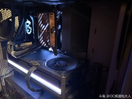 为了战地六，袁公子直接拿下5090！
[topic src=&#34;43466&#34;]#无畏[/topic]  [topic src=&#34;235371&#34;]#三角洲[/topic]  