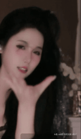 朴雨彬-舞的女神。[星星眼]
祝贺这位迷人的女士赢得了才艺比赛.  我们祝你在生活和事业上取得成功。 令人惊叹的表演不会让观众无动于衷，并为他们的氛围而高兴。 谢谢你的辛勤工作。 在你所做的每一件事上都变得越来越好。[鲨鱼娘six]