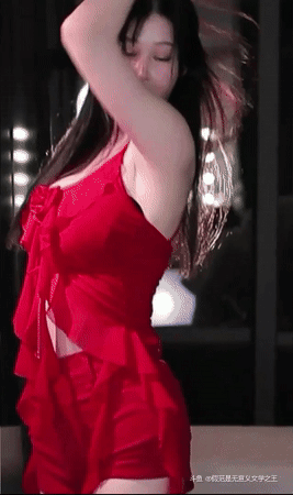 阿喜BABYxi-"像史诗中的女神"[比心]
在我看来，我从我所看到的说不出话来，但我怎么能形容这个奇迹。
她的美丽无疑吸引了，她有这么多有趣和令人愉悦的细节。
长，黑，美丽的头发，那双眼睛和微笑不会让任何人无动于衷。
女孩的身材在任何意义上都是美丽而女性化的，它的每一个细节都似乎是一种诱惑。
很难解释，她有一些神奇的，特别的。 用简单的话来描述它是不够的。
她就像一位来自古代史诗的女神，因其无法形容的美丽而受到爱戴和崇拜。