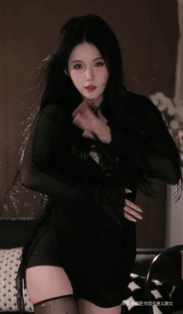 朴雨彬-舞的女神。[星星眼]
祝贺这位迷人的女士赢得了才艺比赛.  我们祝你在生活和事业上取得成功。 令人惊叹的表演不会让观众无动于衷，并为他们的氛围而高兴。 谢谢你的辛勤工作。 在你所做的每一件事上都变得越来越好。[鲨鱼娘six]