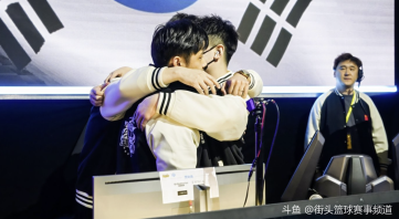 总决赛为中国队之间的内战，前两局比赛双方战成平手，第三局比赛耀世扳回一城，第4局比赛依旧UNKNOWN超常发挥，最终3比1战胜对手强势夺魁！