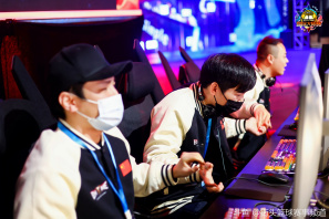 第3轮比赛由中国EHOME战队对抗韩国Simple战队，EHOME使用2G阵容对抗对手的SF阵容，首局比赛遇到了对手顽强的挑战，最终3分险胜对手先下一城。第二局比赛中EHOME下起了3分雨，对手难以阻挡，2比0暂时领先。第三局比赛EHOME继续高奏凯歌眼泪独得12分，零封对手中国队以2比1领先。