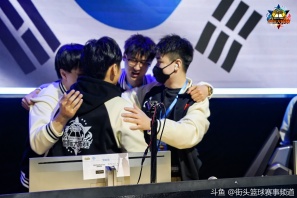 总决赛为中国队之间的内战，前两局比赛双方战成平手，第三局比赛耀世扳回一城，第4局比赛依旧UNKNOWN超常发挥，最终3比1战胜对手强势夺魁！