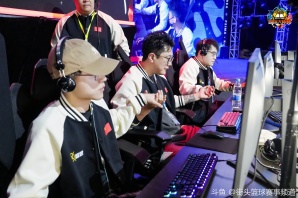 总决赛为中国队之间的内战，前两局比赛双方战成平手，第三局比赛耀世扳回一城，第4局比赛依旧UNKNOWN超常发挥，最终3比1战胜对手强势夺魁！