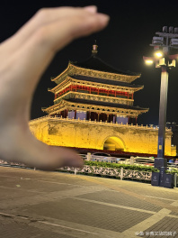 钟楼去了，大唐不夜城去了，兵马俑看了，武则天陵园逛了，华山算是爬个百分之 30，壶口瀑布也看了。让我印象深刻的就是美食吃不惯[裂开][裂开]