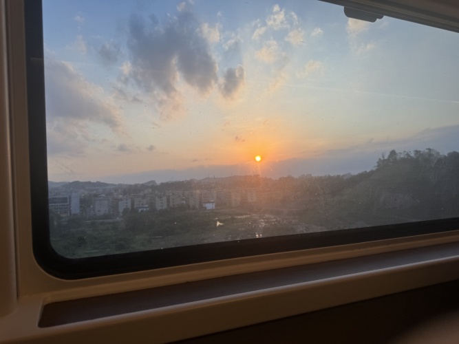 我知道那些夏天
就像青春一样回不来
 
