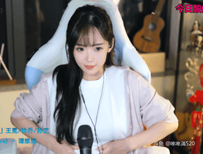 今天是寶貝滿滿的生日，必須發一篇文了吧😆祝咻咻滿第n個18歲生日快樂～～～🎁🎊🎂🎈
