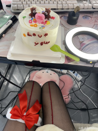 圣诞快乐🎄来自辉少宝宝的爱 祝大家圣诞节平安夜快乐呀[topic src="5872"]#圣诞节[/topic] [topic src="106327"]#圣诞节🎄[/topic] 