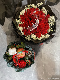 圣诞快乐🎄来自辉少宝宝的爱 祝大家圣诞节平安夜快乐呀[topic src="5872"]#圣诞节[/topic] [topic src="106327"]#圣诞节🎄[/topic] 