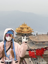 新年快乐！
大年初一拜个年！
祝大家马年行大运，生活游戏双丰收。