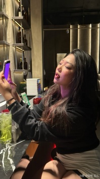 话不多说进入主题 有钱的进来捧个钱场 一毛两毛都可以 没钱的进来捧个人场 [topic src=&#34;89273&#34;]#厅战[/topic] 